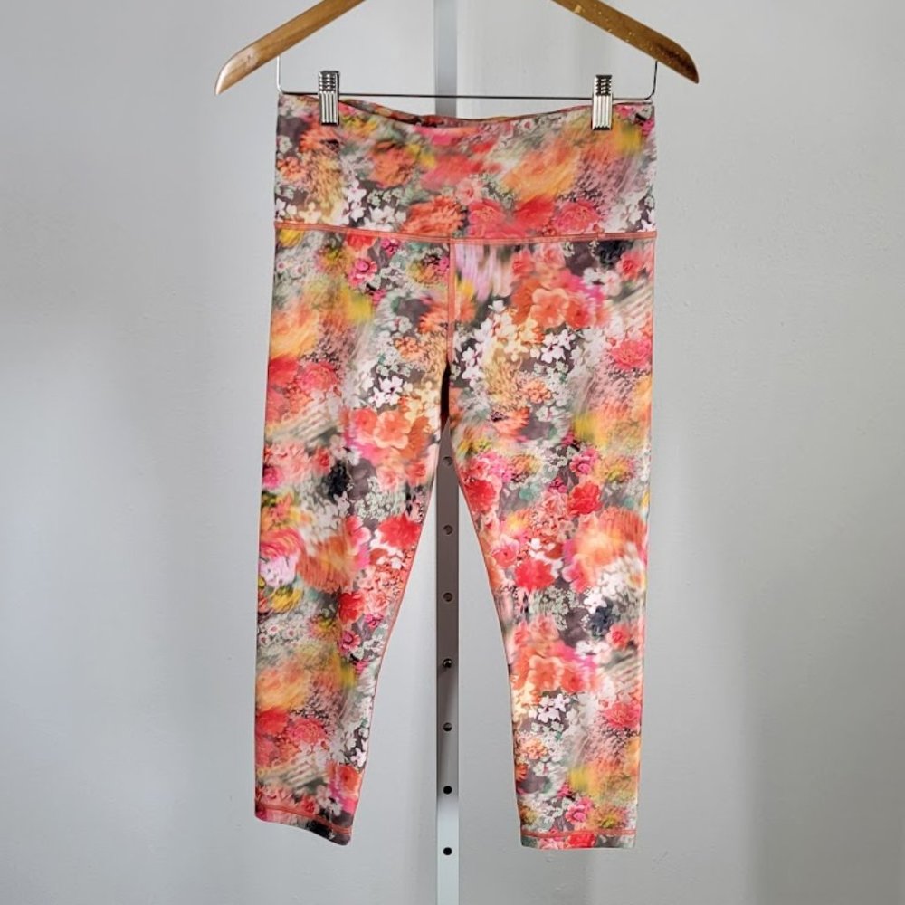ATHLETA floral print elation capri Sz M